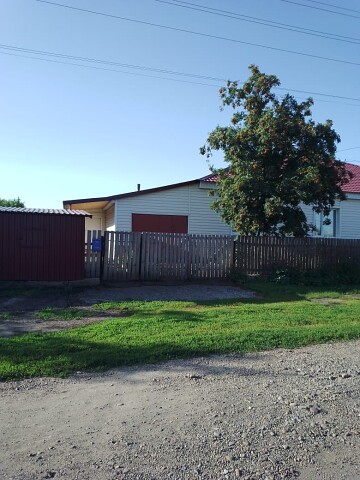 Продам квартиру в 2-квартирном доме