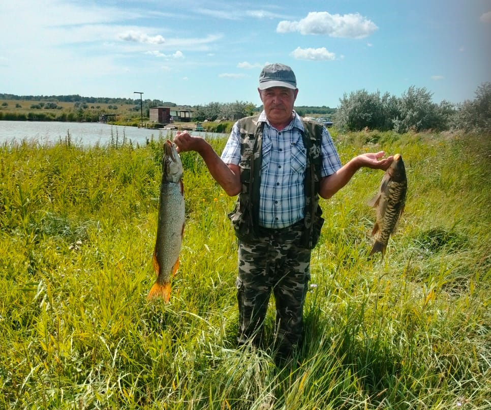 Рыболовная база "Изумрудная подкова" приглашает на платную рыбалку