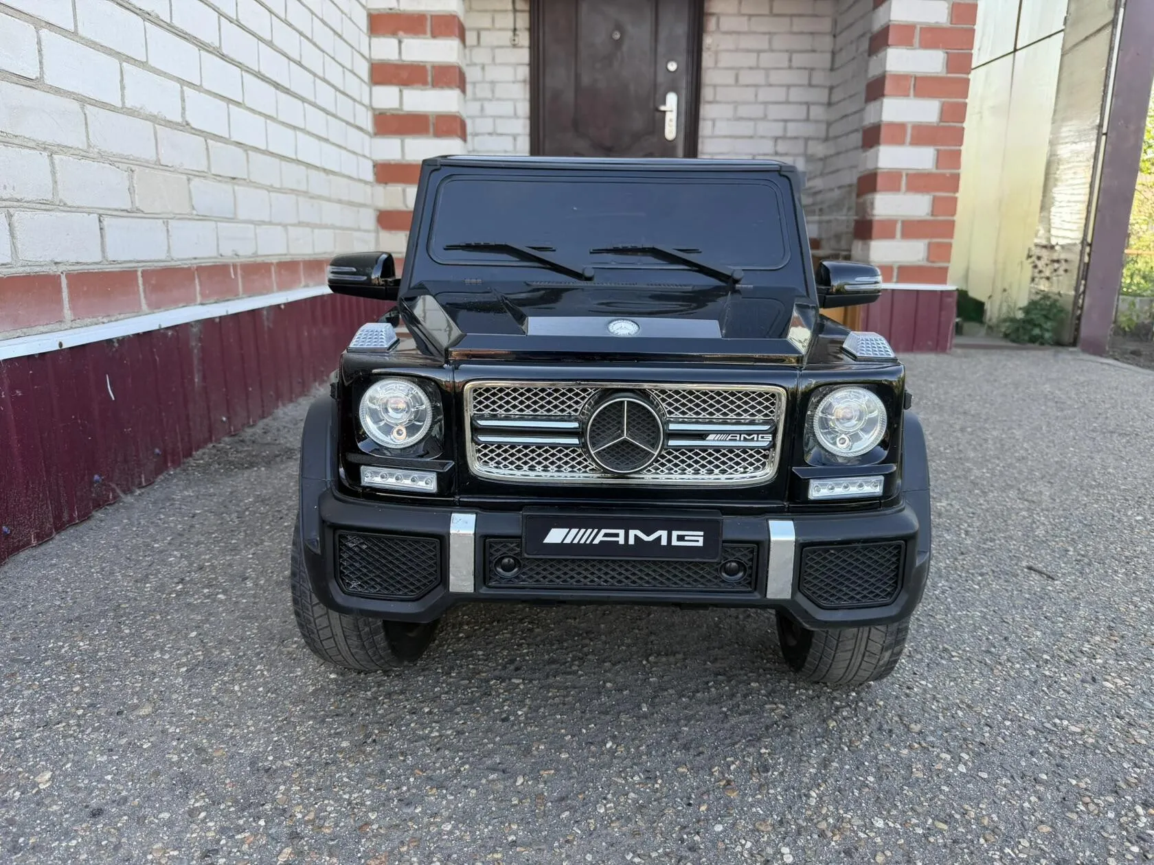 Продается электромобиль Mercedes G65